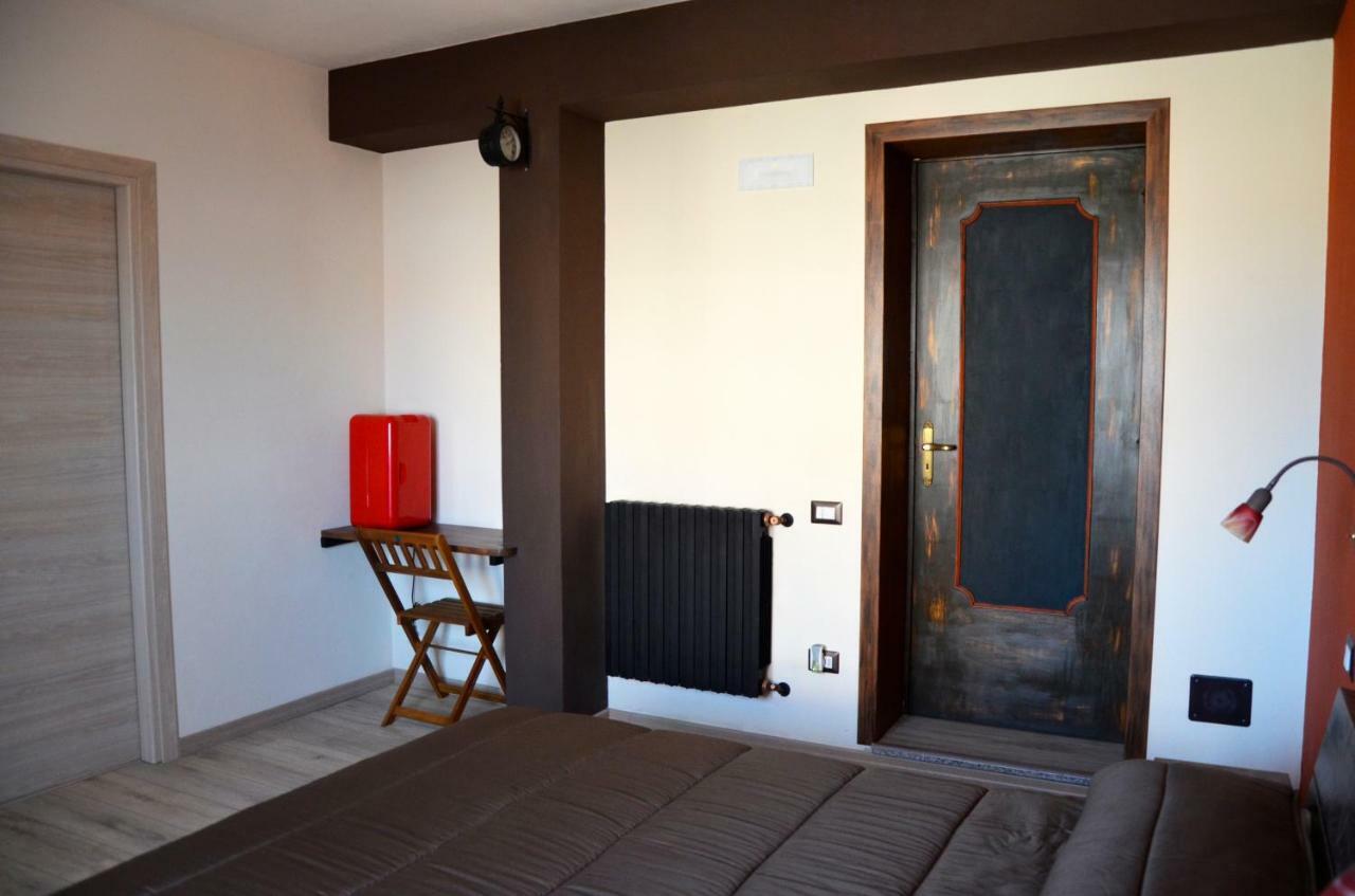 Artista B&B Càbras Buitenkant foto