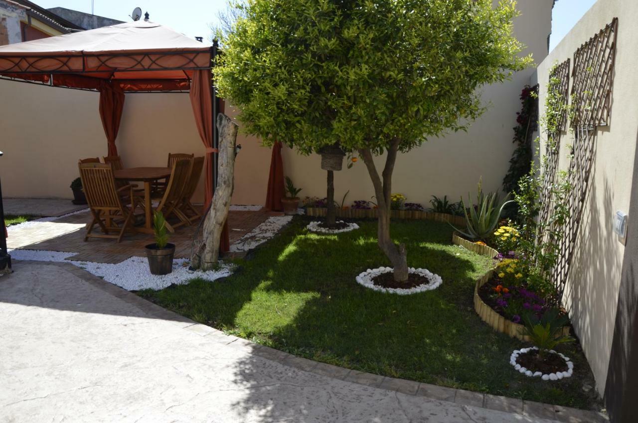 Artista B&B Càbras Buitenkant foto
