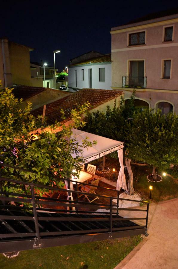 Artista B&B Càbras Buitenkant foto