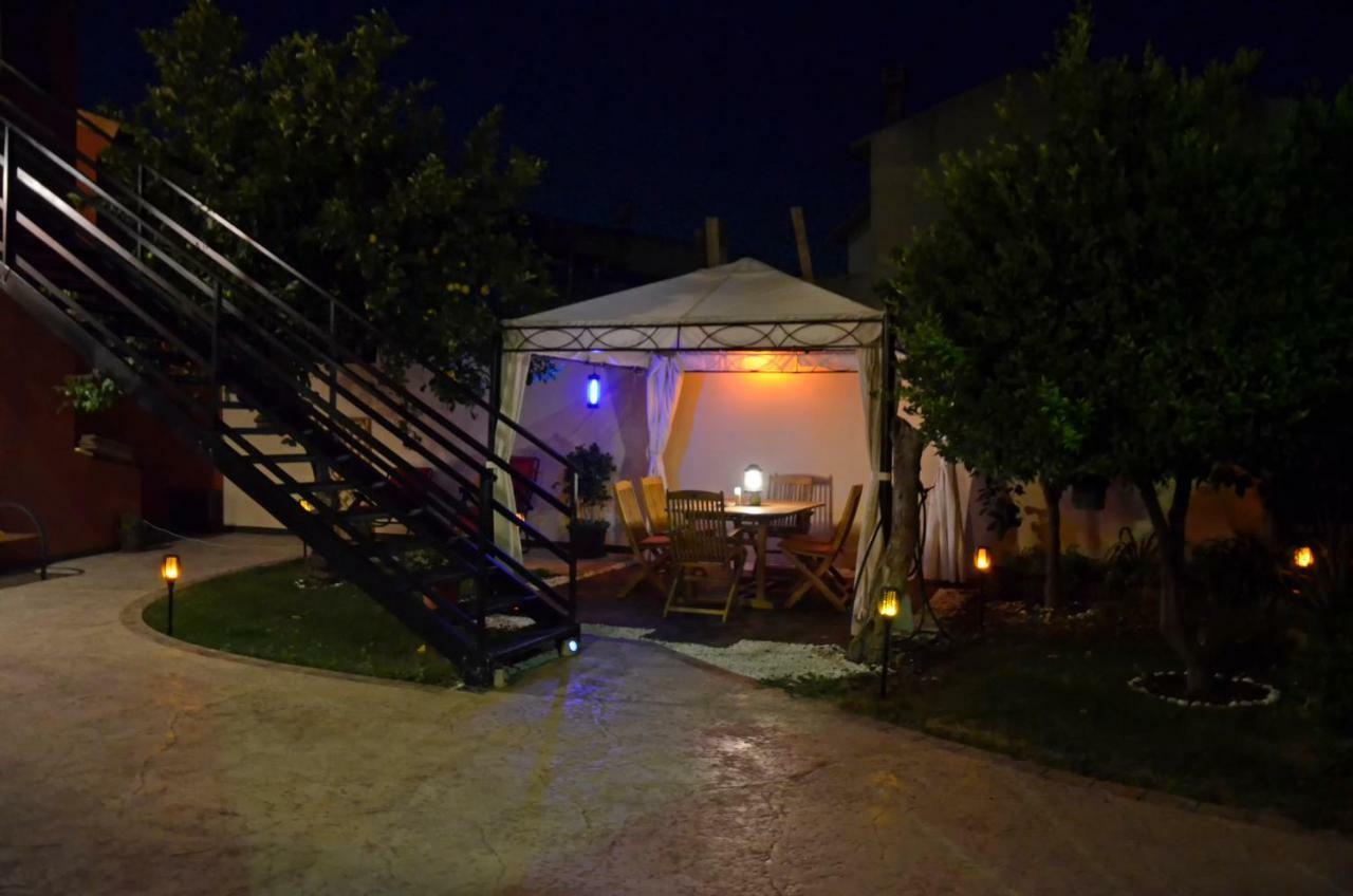 Artista B&B Càbras Buitenkant foto